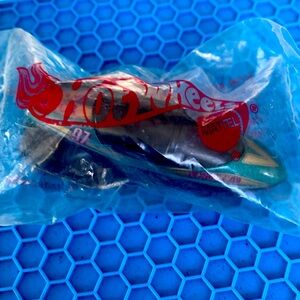 Hot Wheels 93 Warner  Mail In Bonus Car '97 Q2 Baggy Dark Green